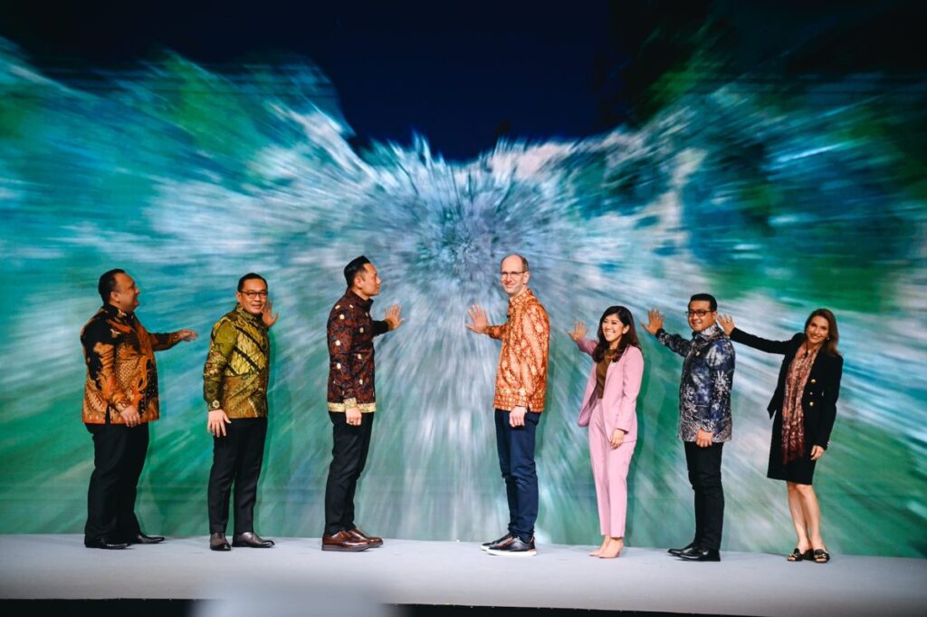 Microsoft Buka Data Center Pertama di Indonesia, Targetkan Kontribusi Ekonomi Rp41 Triliun