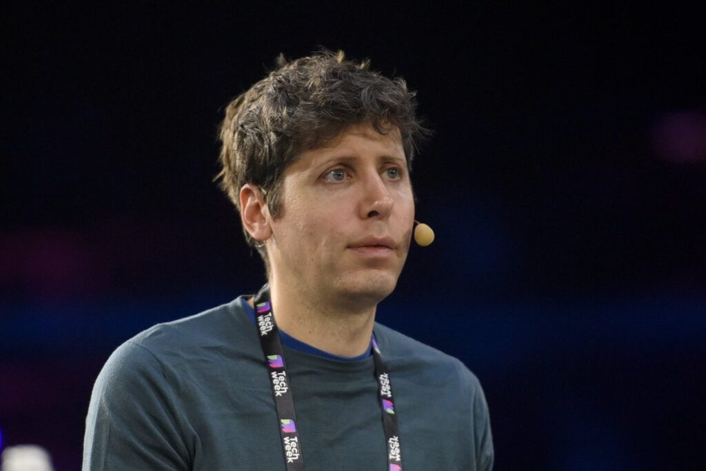 Sam Altman Resmi Luncurkan Worldcoin di AS, Proyek Kripto Pemindai Bola Mata