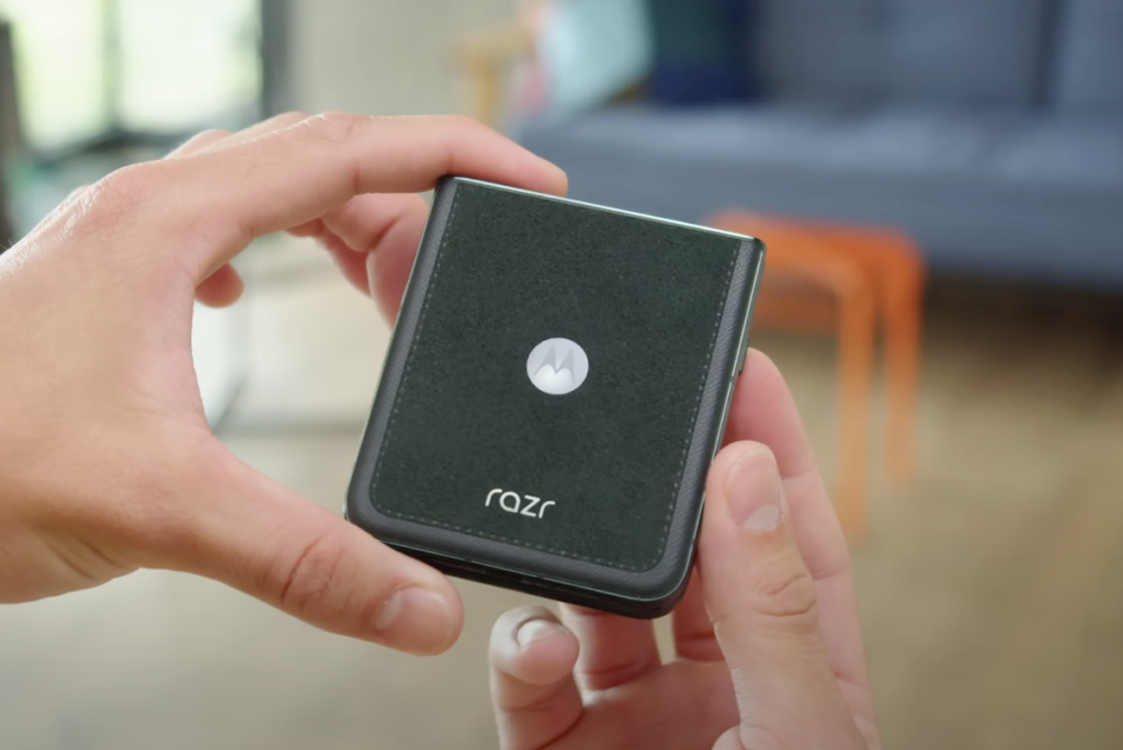 Motorola Akhirnya Buka Selubung Razr 60 Ultra, Ponsel Lipat Canggih dengan Chipset Snapdragon 8 Elite