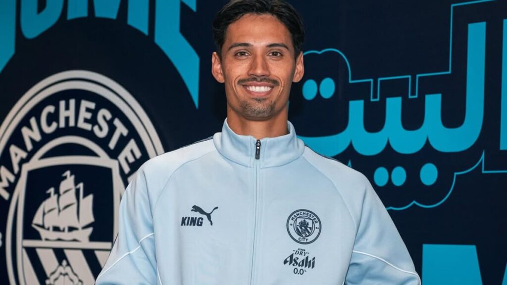 Tijjani Reijnders, Kakak Pemain Timnas Indonesia yang Bawa Energi Baru ke Lini Tengah Manchester City