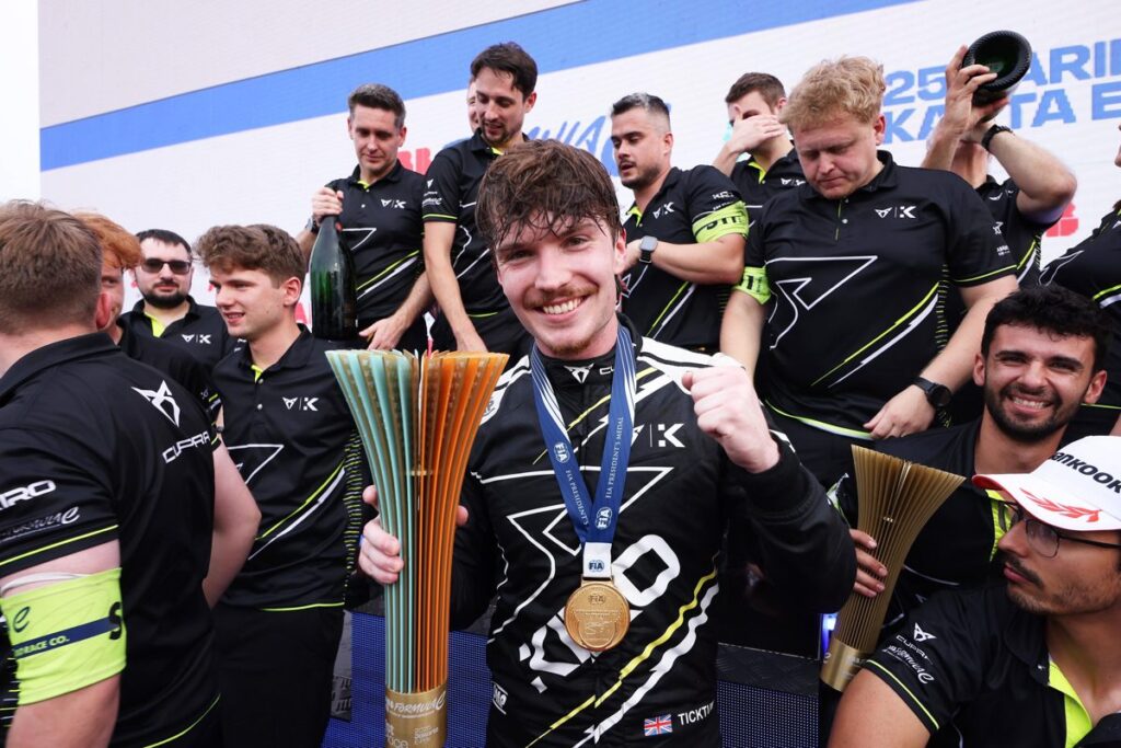 Cerita Dan Ticktum Raih Kemenangan Perdana di Formula E 2025 Sarinag Jakarta E-Prix