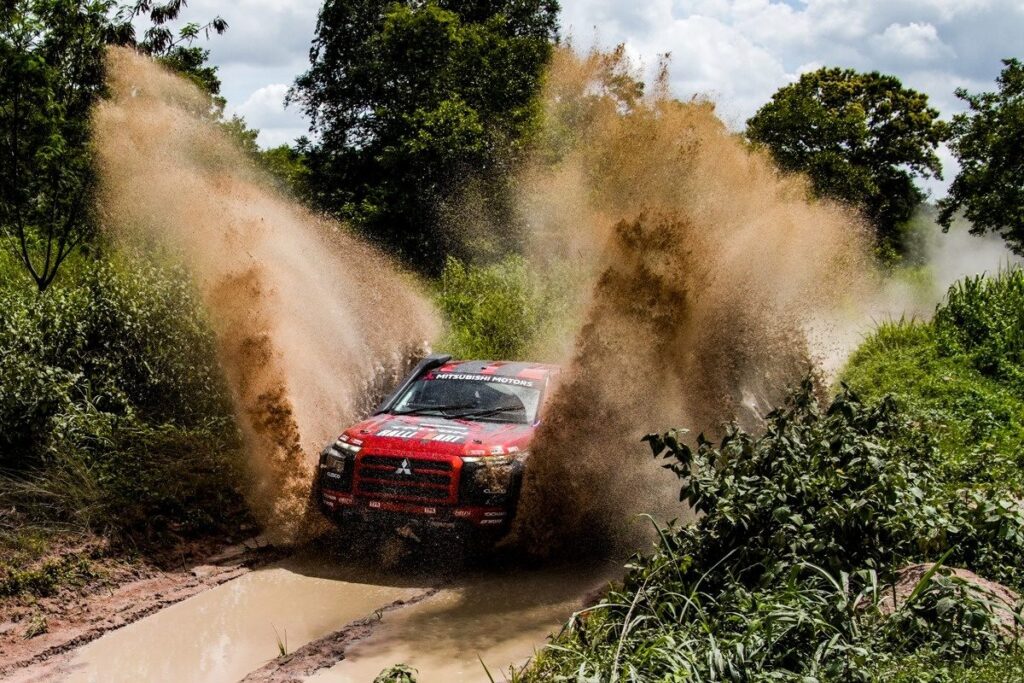 Tim Mitsubishi Ralliart Siap Berjaya di Asia Cross Country Rally 2025 dengan Tiga Triton Rally