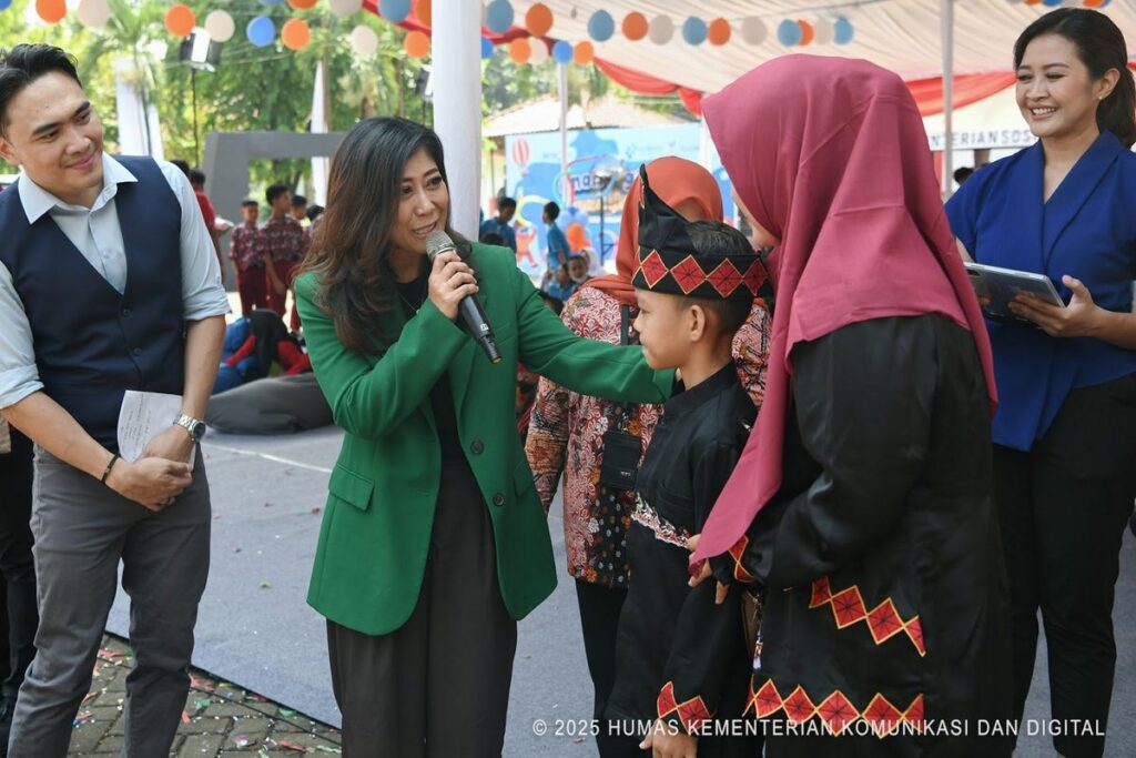 Komdigi Tegaskan Tidak Semua Platform Digital Layak Dikonsumsi Anak-anak