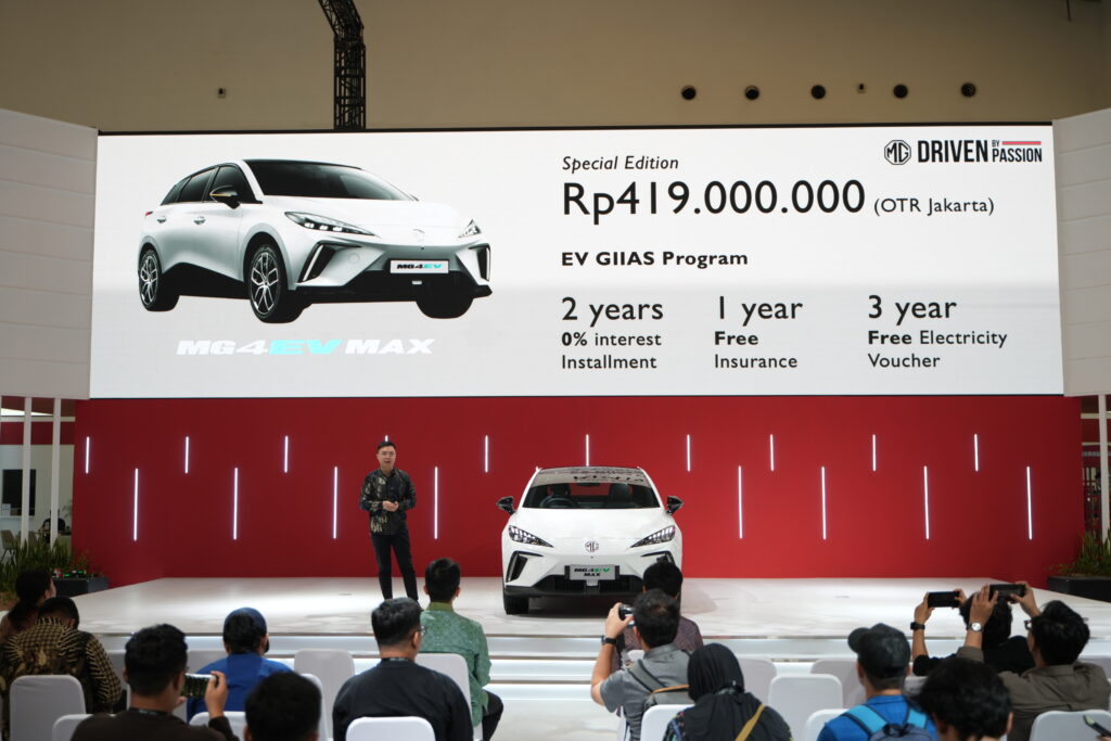 MG4 EV MAX Meluncur di GIIAS 2025 dengan Jangkauan 540 Km dan Fitur Premium