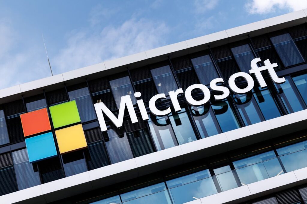 Microsoft Tak Akan Rekrut Teknisi Asal Tiongkok untuk Proyek Cloud Departemen Pertahanan AS