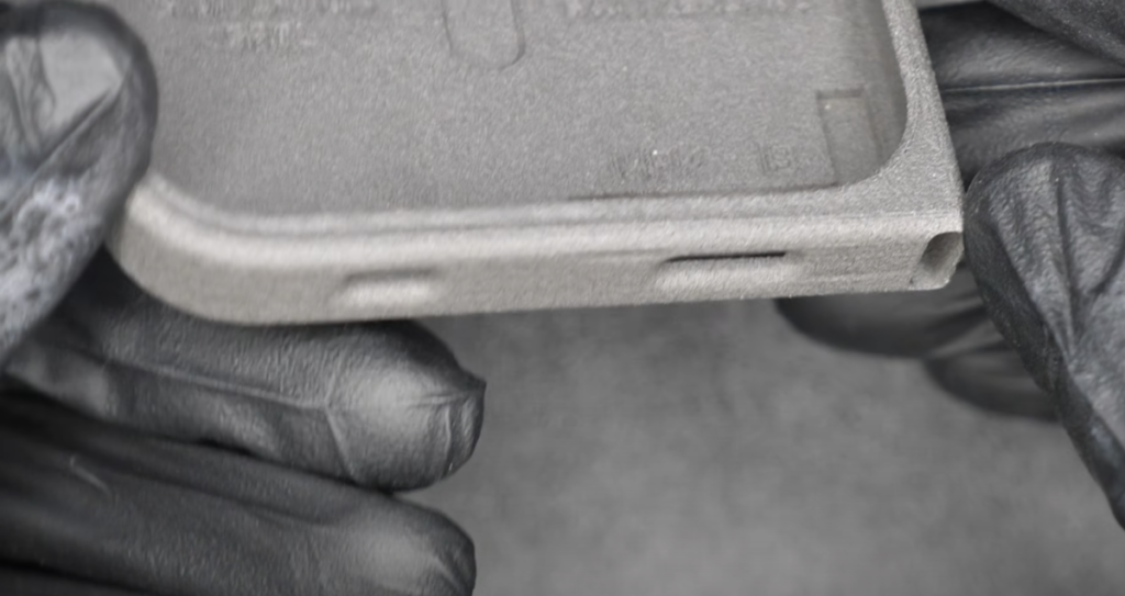 Casing Buatan Engineer Ini Ubah iPhone Lawas Jadi Punya Port USB-C