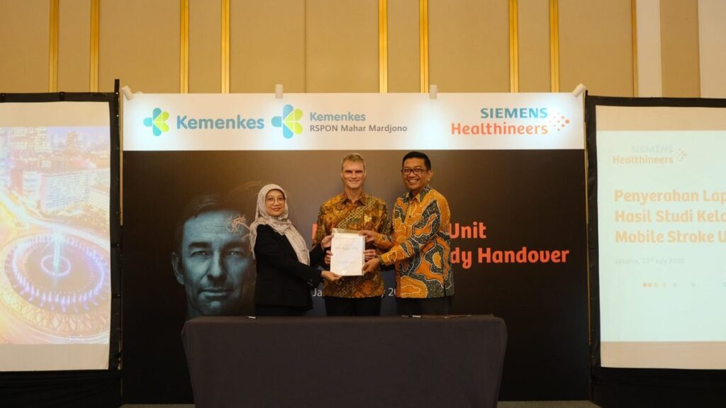 Terobosan Penanganan Stroke, RS PON dan Siemens Hadirkan Ambulans Canggih dengan CT Scan Pertama di Indonesia