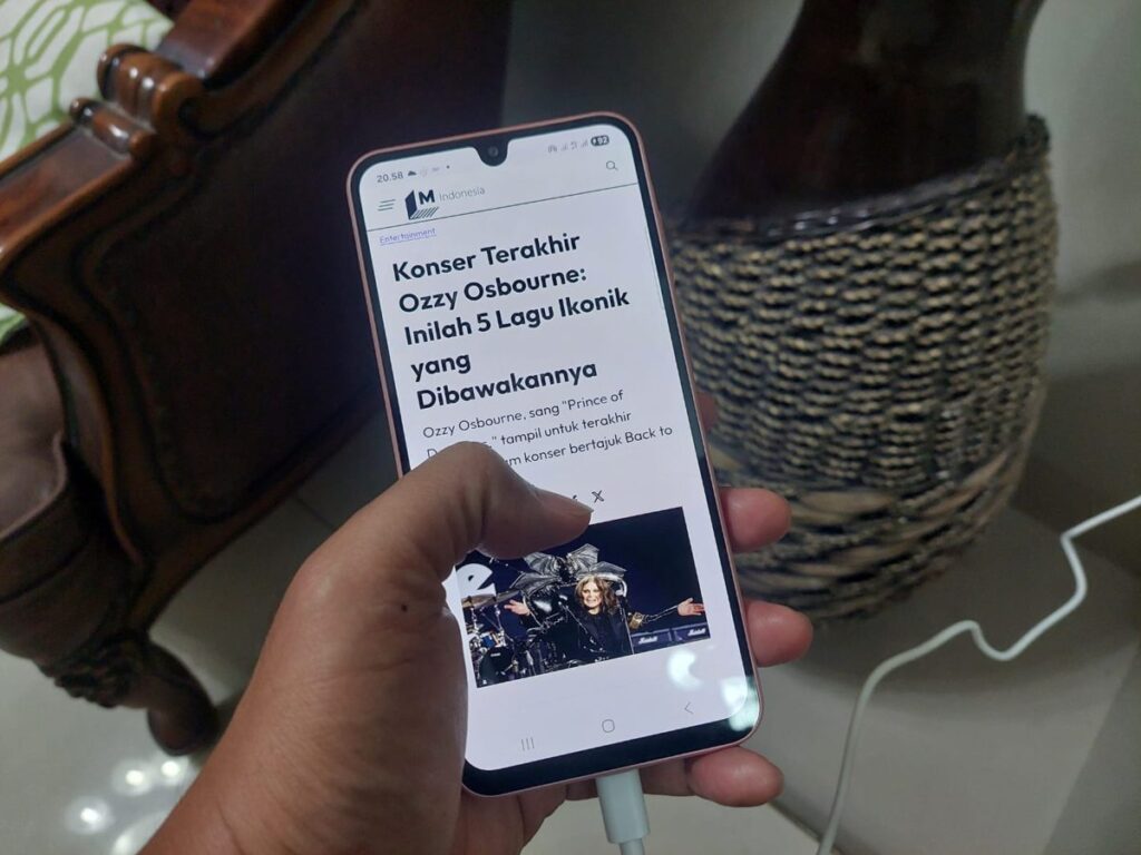 Trik Ampuh Bikin Pengalaman Membaca di Android Lebih Nyaman dan Bebas Mata Lelah