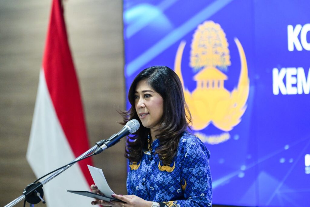 Menkomdigi Meutya Hafid Dorong Kartu SIM Fisik Digantikan Teknologi Terintegrasi