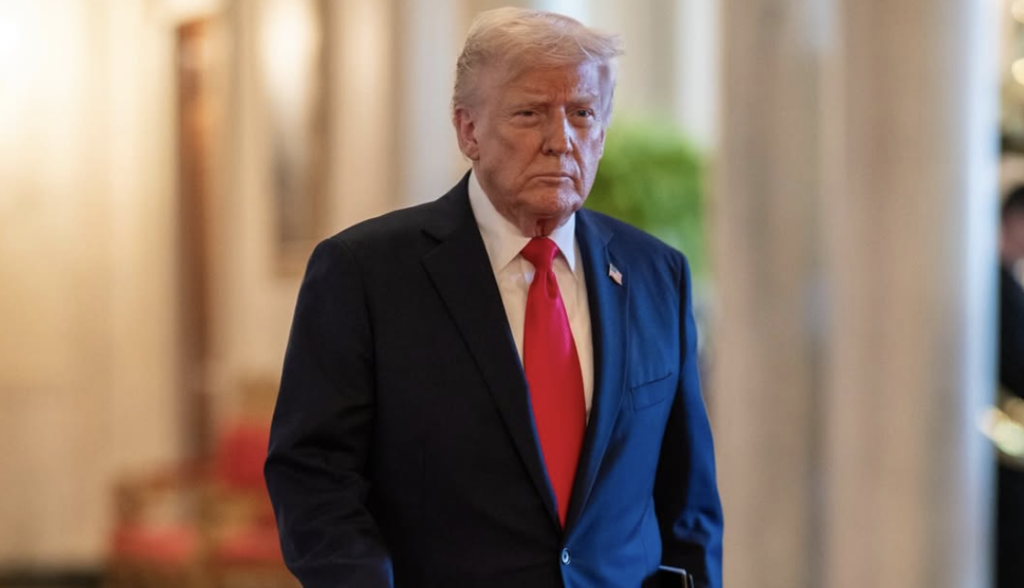 Trump Ancam Tarif 100% Impor Chip, Kecuali Punya Pabrik di AS Trump Ancam Tarif 100% Impor Chip, Kecuali Punya Pabrik di AS