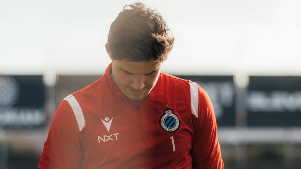 Mengapa Manchester United Belum Mengumumkan Senne Lammens?