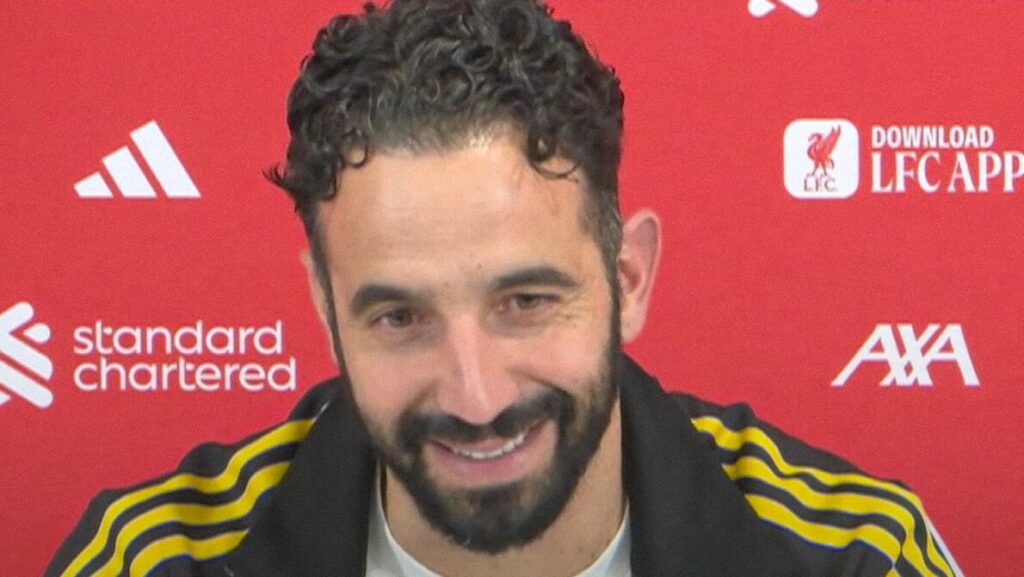 Trik Ruben Amorim di Laga Liverpool vs Manchester United Buat Arne Slot Tercengang