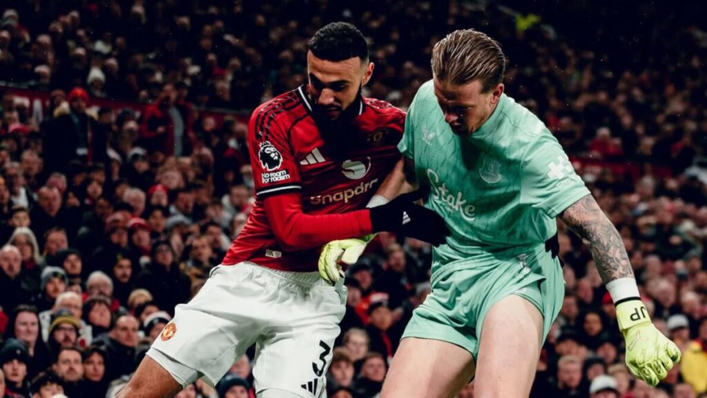 Faktor yang Membuat Manchester United Kalah Mengejutkan dari 10 Pemain Everton